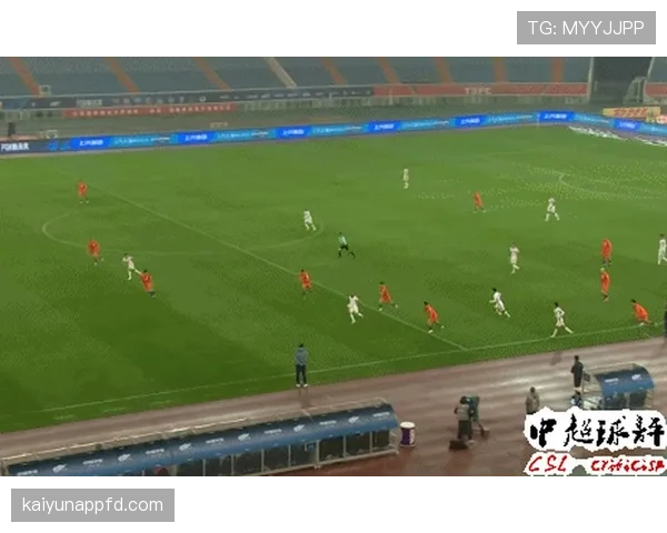 助理裁判举旗时机规则拆解：如何准确判定越位与犯规？